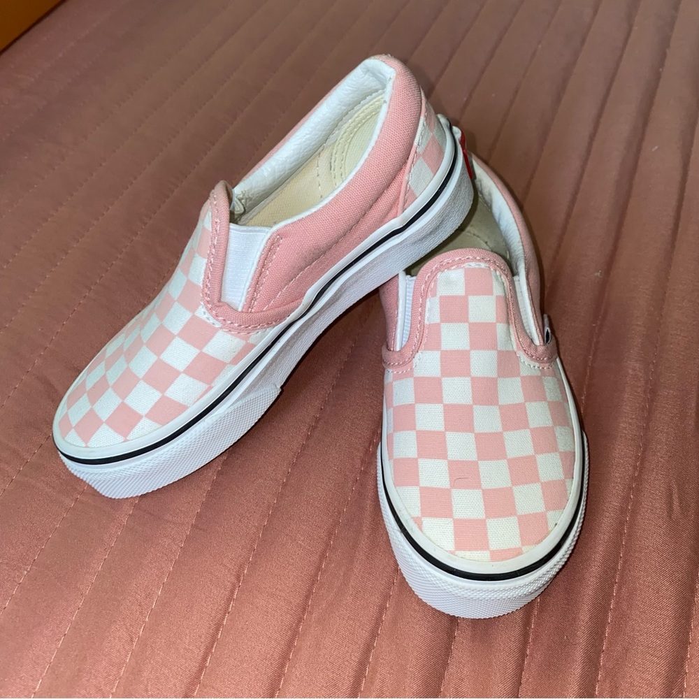 NEW Vans | Toddler girl white and pink checkered slip on sneakers size 10.5